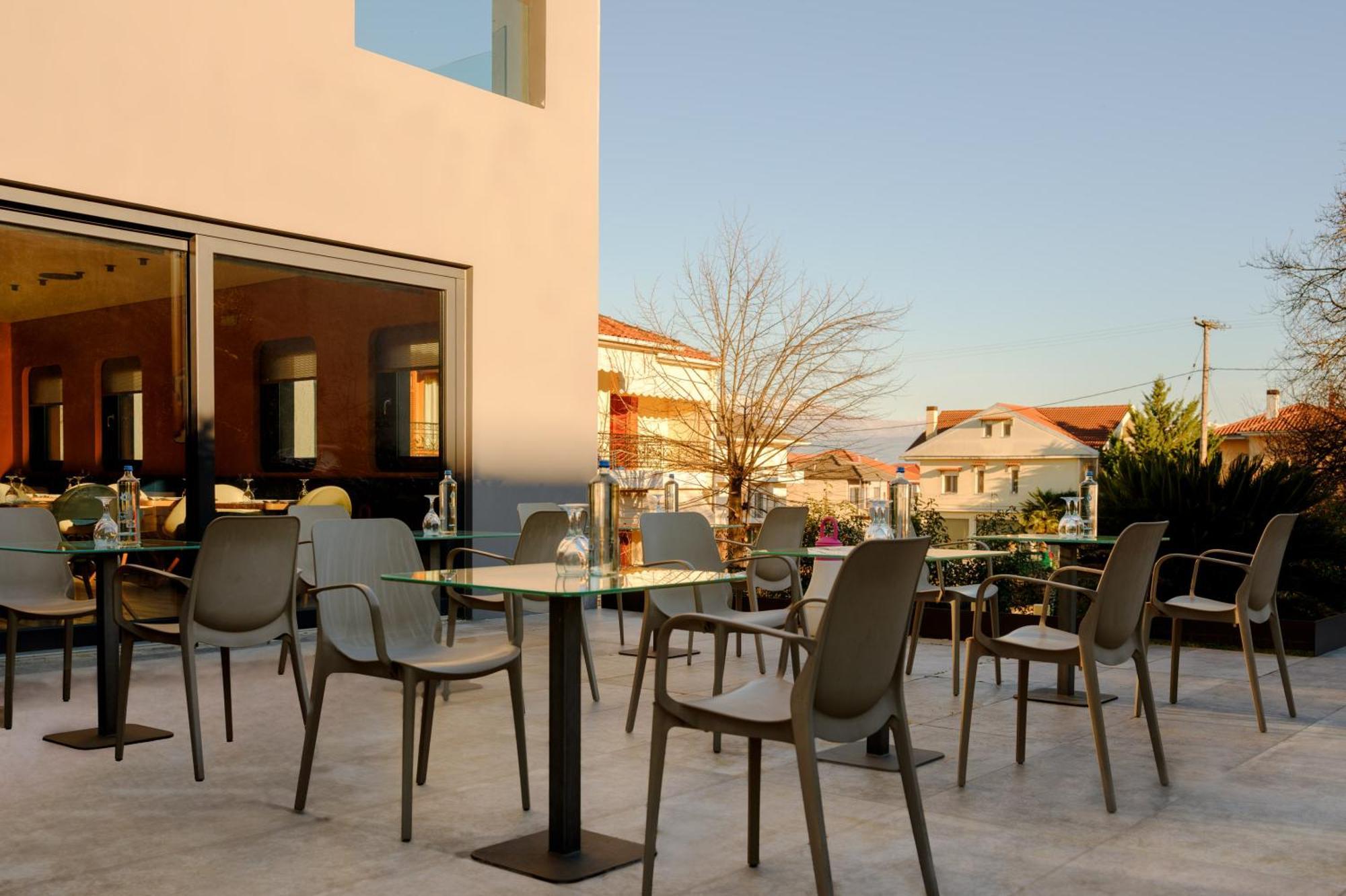 Essence Hotel Ioannina Luaran gambar