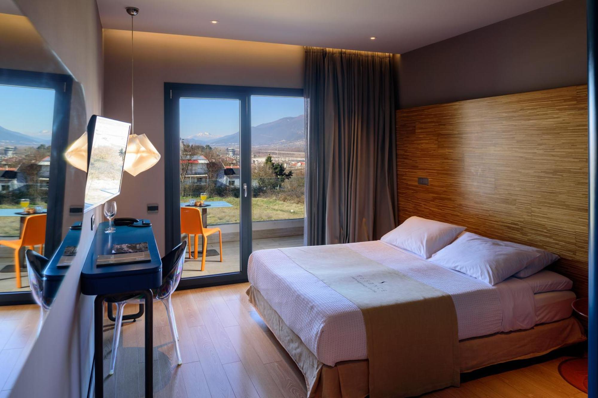 Essence Hotel Ioannina Luaran gambar